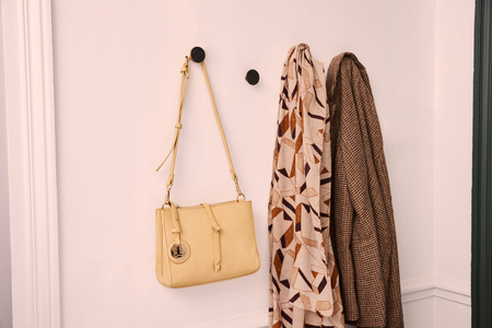 Damen Umhängetasche aus Öko-Leder mit verstellbarem Riemen – LuluCastagnette