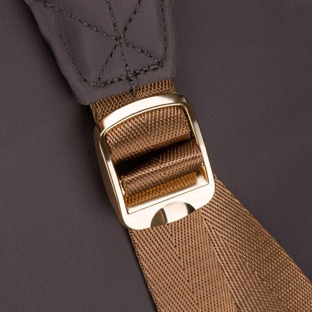 Grauer, städtischer Damen-Rucksack aus Polyester mit Reißverschlüssen – Peterson