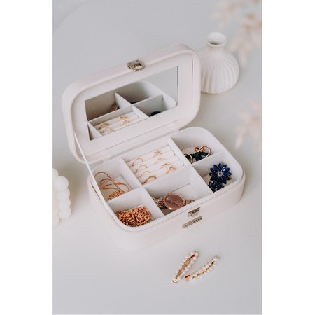 Geräumige Schmuckschatulle in Beige – Peterson