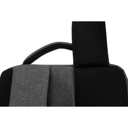 Reise-Rucksack aus Polyester in Grau, ausgestattet mit einem ansteckbaren Gürtel – Peterson