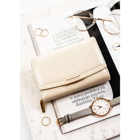 Mittelgroße Damen-Geldbörse aus Öko-Leder in Beige, Modell mit Platz für Fahrzeugschein - Rovicky