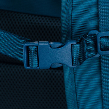 Reise-Rucksack in Blau, ideal für Handgepäck und ausgestattet mit Kompressionsriemen – Peterson