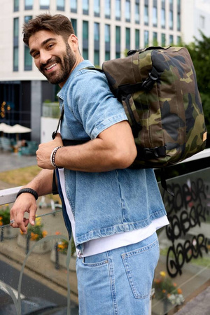 Großer Reiserucksack aus Polyester – Rovicky