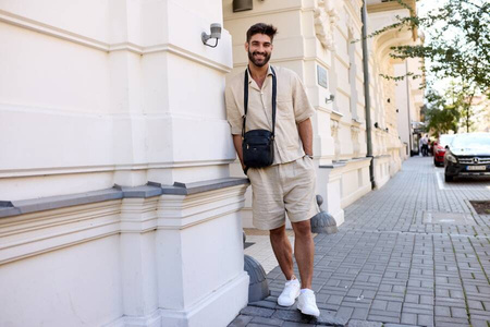 Herren Umhängetasche aus Leder für die Stadt – Peterson