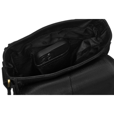 Schwarze Herren-Umhängetasche aus Leder mit Klappe, aufgehängt an einem verstellbaren Gürtel - Peterson