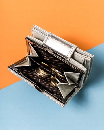 Stilvolle, kleine Damen Geldbörse aus Leder mit Bügel- und Druckknopf – Lorenti