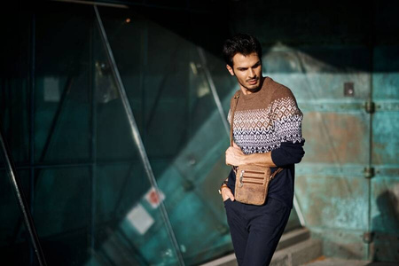 Herren Umhängetasche aus Leder – Always Wild