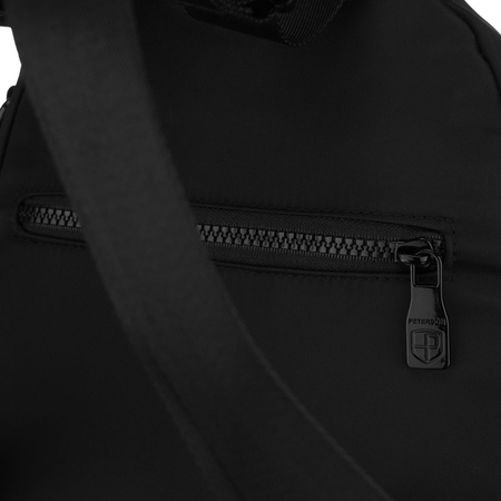 Städtischer, schwarzer Damen-Rucksack aus Polyester, an verstellbaren Trägern befestigt – Peterson