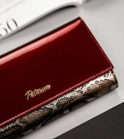 Lackiertes Kartenetui mit Schlangenmuster – Peterson