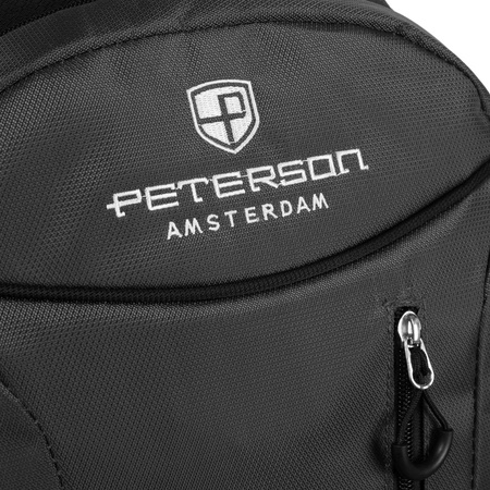 Schwarz-grauer Wanderrucksack aus Polyester mit Reißverschluss – Peterson