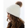 Warme weiße Damen Mütze mit Fellbesatz – Peterson