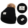 Schwarze Mütze mit Bommel für Winterlooks – Peterson