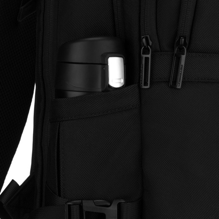 Reise-Rucksack aus Polyester in Schwarz mit Laptopfach - Peterson