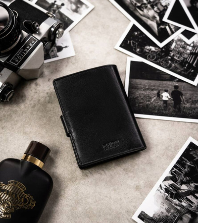 Geschenkset: Vertikale Herren Geldbörse aus Leder und Schlüsselanhänger – Peterson