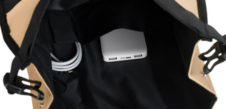 Städtischer Rolltop-Rucksack mit Außentasche und Reißverschluss – Peterson