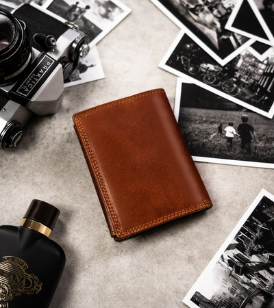 Große Herren Geldbörse aus Leder mit geprägtem Sternzeichen – Peterson