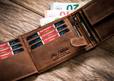 Große Damen Geldbörse aus Leder mit Reißverschlussfach – Peterson