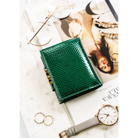 Damen Geldbörse aus grünem Echtleder mit Druckknopf- und Bügelverschluss – Peterson