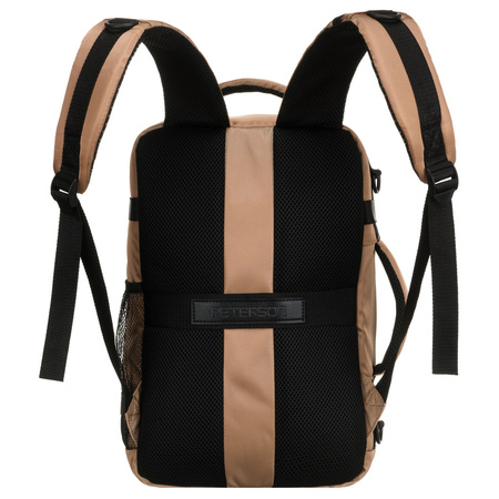 Reise-Rucksack aus Polyester in Beige, aufgehängt an atmungsaktiven Trägern – Peterson