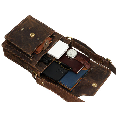 Herren-Umhängetasche aus Leder in Braun mit goldenen Beschlägen - Peterson