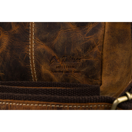 Herren-Umhängetasche mit Klappe in Braun aus Nubuk-Leder – Peterson