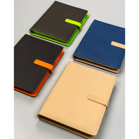 Notizbuch A5 mit Linien und Magnetverschluss – Peterson