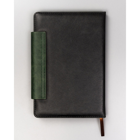 Schwarz-grünes Notizbuch im A5-Format mit Magnetverschluss, liniert – Peterson