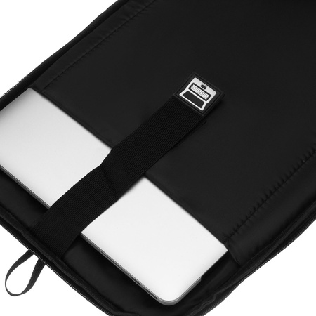 Granatblauer Reiserucksack mit Laptopfach bis zu 14 Zoll – Peterson