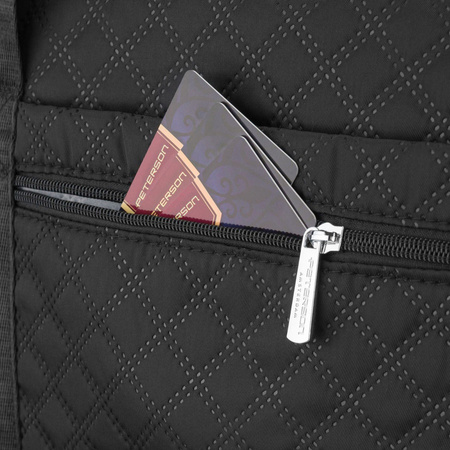 Sportliche, Trainings-Tasche in Schwarz aus Polyester - Peterson