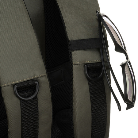 Grauer Reise-Rucksack mit atmungsaktiven Trägern, Reißverschluss – Peterson