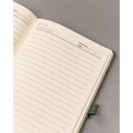 Grünes Notizbuch A5 mit Gummiband – Peterson
