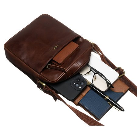 Braune, einteilige Herren-Umhängetasche aus Naturleder - Peterson