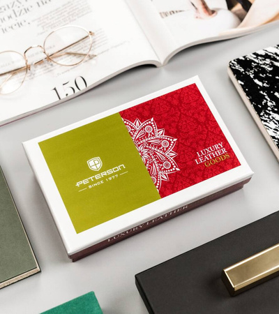 Lackiertes Kartenetui mit Schlangenmuster – Peterson