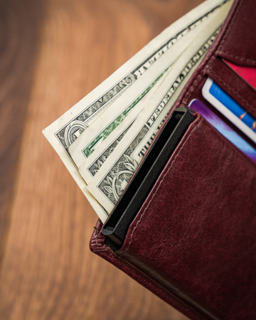 Kompakte Herren Geldbörse mit RFID-Schutz – Always Wild