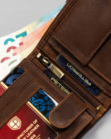 Große Herren Geldbörse aus Leder mit Zierprägung – Peterson