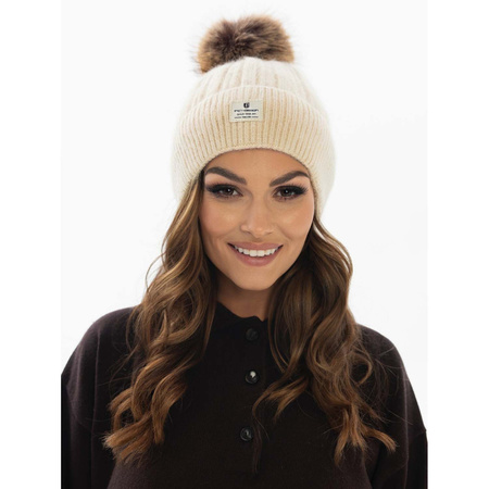 Warme Damen Wintermütze mit Fellbommel – Peterson