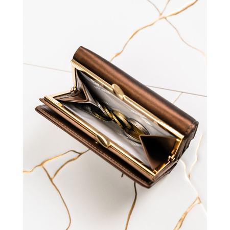 Mittelgroße Damen-Geldbörse aus Natur- und Öko-Leder in brauner Farbe, mit Bügel und Druckknopf verschließbar – Peterson