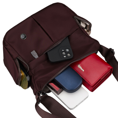 Bordeauxfarbene Damen-Umhängetasche aus Polyester, aufgehängt an einem breiten Gürtel, zweifächrig – Peterson