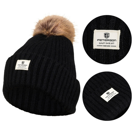 Schwarze Mütze mit Bommel für Winterlooks – Peterson