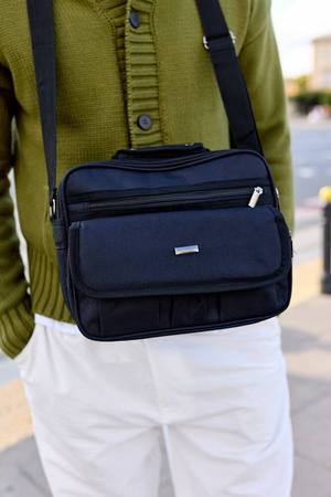 Geräumige Herren Tasche aus strapazierfähigem Polyester – Peterson