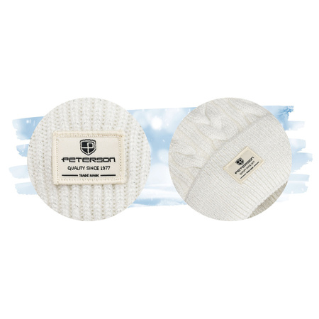 Weiße Wintermütze mit Bommel in Naturfarbe – Peterson