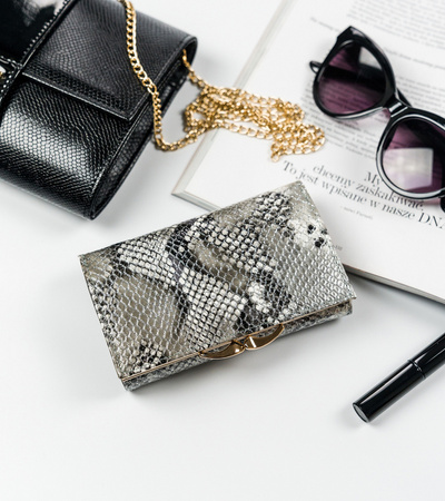 Lackierte Damen Geldbörse mit Schlangenprägung – Hochwertig – Rovicky