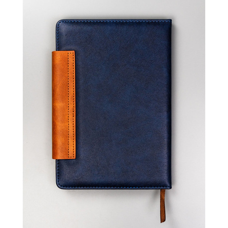 Marinebraunes Notizbuch im festen Einband A5 mit Magnetverschluss – Peterson