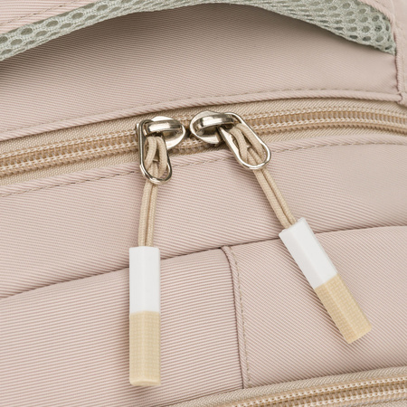 Beiger, modischer Schulrucksack aus Polyester, aufgehängt an verstellbaren Schultergurten – Peterson