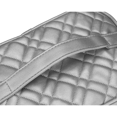 Gesteppte Kosmetiktasche aus synthetischem Stoff in Silberfarbe mit Reißverschluss – Peterson