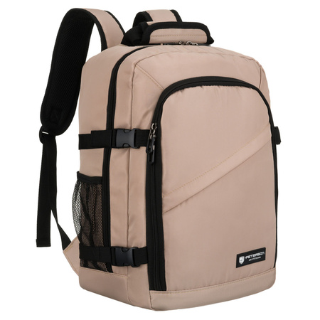 Beiger Reise-Rucksack aus Polyester, an verstellbaren Schultergurten hängend - Peterson