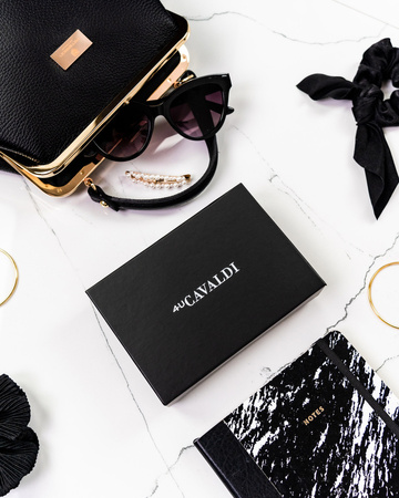 Damen Geldbörse aus Leder mit großem Kartenfach – Cavaldi