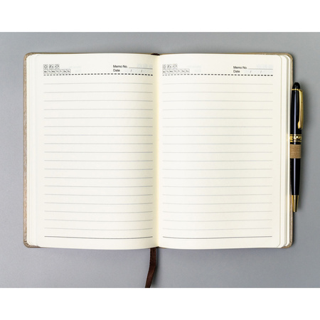 Beiger Notizblock im B5-Format mit Linien bedruckt - Peterson