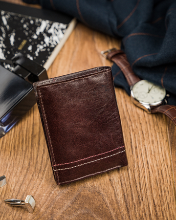 Klassische, vertikale Herren Geldbörse aus echtem Leder – Always Wild®