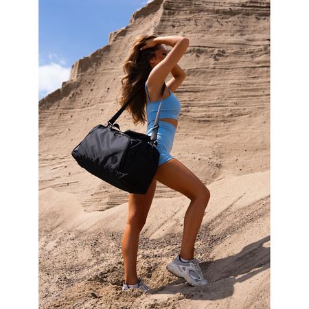 Schwarze Reisetasche mit Koffergurt – Peterson